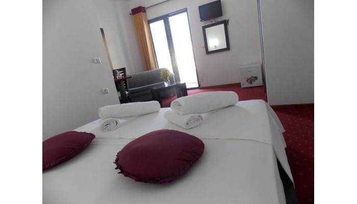 Hotel Strora poza 3